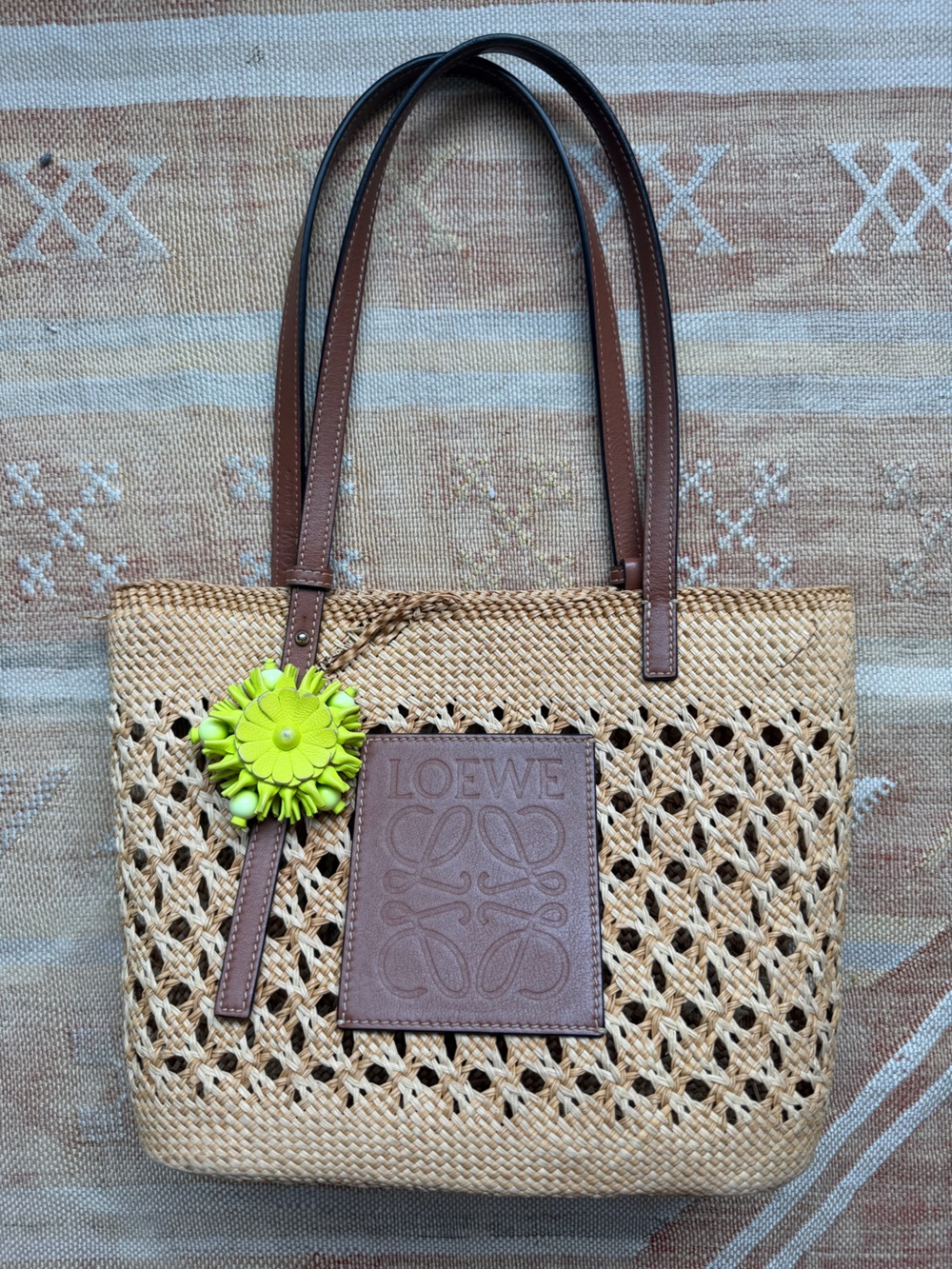 Loewe Medium Anagram Basket Bag in Iraca Palm and Calfskin Beige & Brown